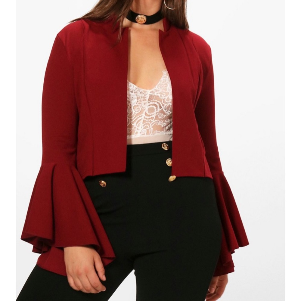 BooHoo Plus red cropped blazer